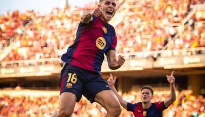 开云app-似放非放弗利克摇摆不定，亚马尔兜射绝技已臻化境