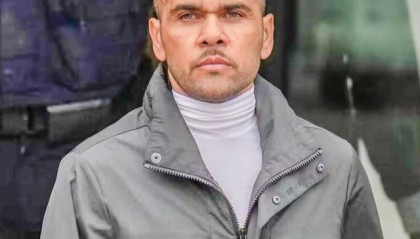 开云app-受害者证词矛盾，上诉庭撤销阿尔维斯强奸罪判决