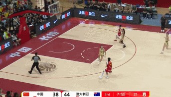 kaiyun-状态反弹！杨舒予11中7得到15分3篮板2助攻