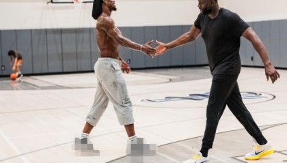 开云平台-巴特勒发布与追梦训练合照并赞同其观点：携手迈向总冠军之路