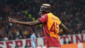 开云官网-尤文总监：我们对奥斯梅恩不感兴趣，这只是媒体为施压编造的谣言