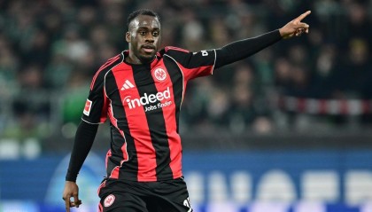 德甲最新积分战报 法兰克福绝平无力追药厂 拜仁迎下半程关键一战